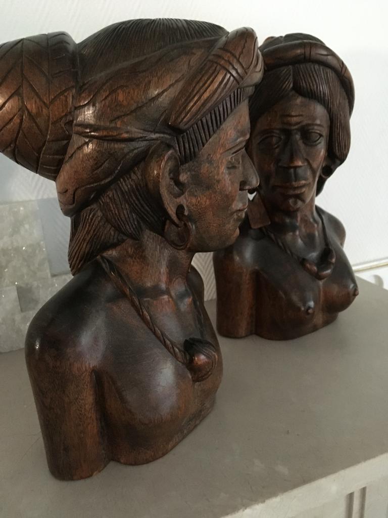 Afrikaanse bustes, Ophalen