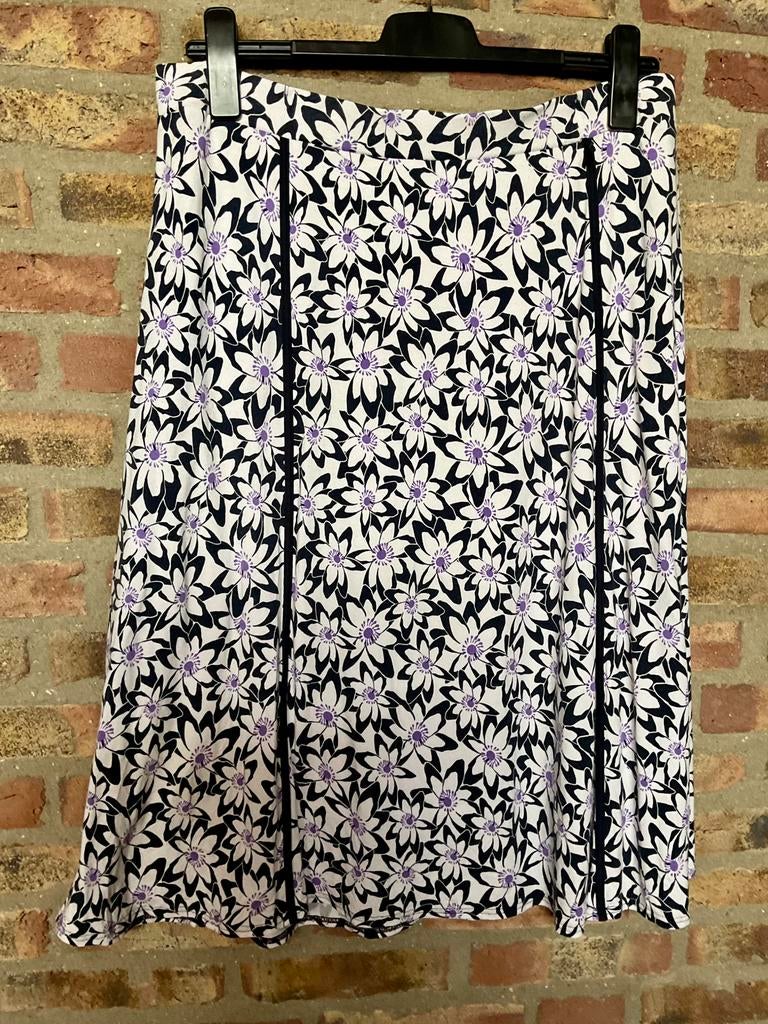 Frank Walder! Prachtige rok wit zwart lila bloem zgan 44  46, Kleding | Dames, Rokken, Overige kleuren, Maat 46/48 (XL) of groter