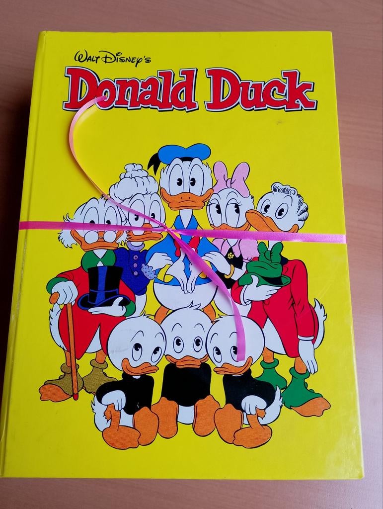 Donald duck verzamel map 1 en 2 jaartal 1996, Meerdere stripboeken, Ophalen, Gelezen