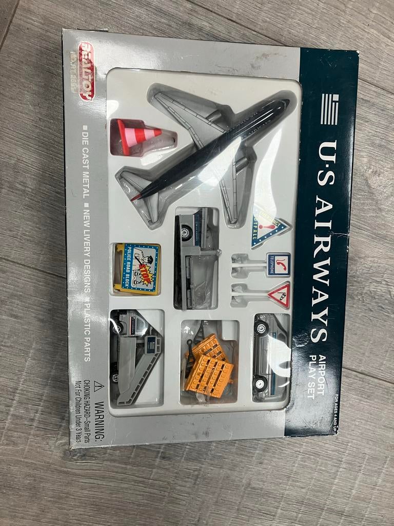 Realtoy RT2691 Airport Speelset - Nieuw in doos!, Overige merken, Nieuw, Ophalen of Verzenden, Groter dan 1:72