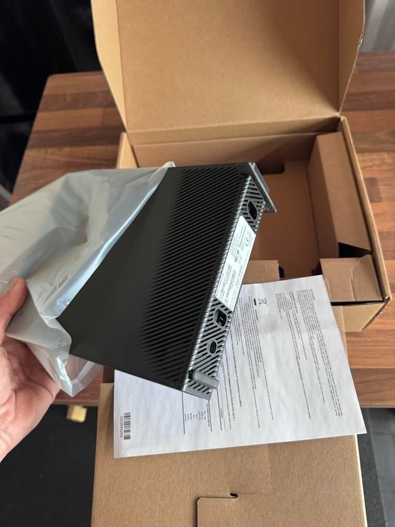 Ziggo Smart Wifi Modem - Nieuw in doos, Computers en Software, Routers en Modems, Nieuw, Router met modem, Ophalen of Verzenden