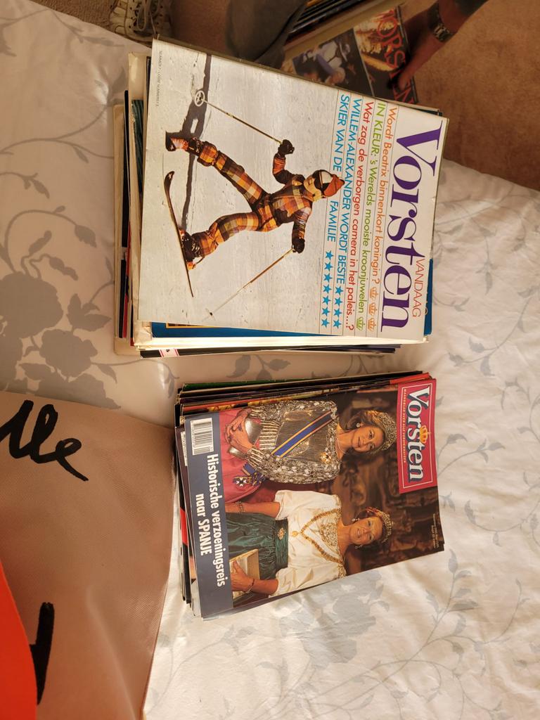 Vorsten tijdschriften - Koninklijk nieuws en meer!, Ophalen of Verzenden, Gelezen, Glossy
