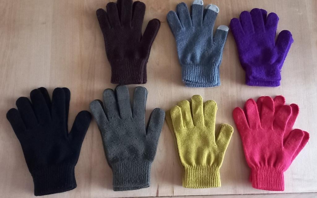 7 paar vrolijke dunne handschoenen, Ophalen of Verzenden, Zo goed als nieuw, Maat 42/44 (L), Handschoenen