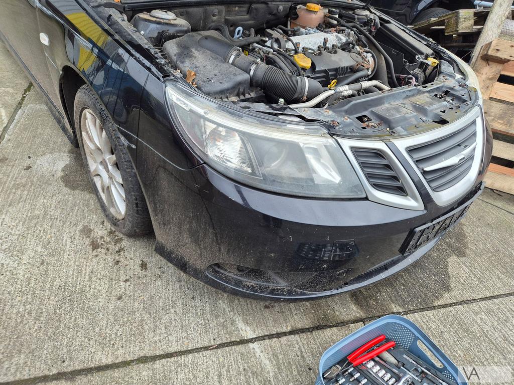 Saab 9-3 facelift voorbumper 2007 tot 2012 zie foto's €250, Auto-onderdelen, Carrosserie en Plaatwerk, Gebruikt, -, Voor, -