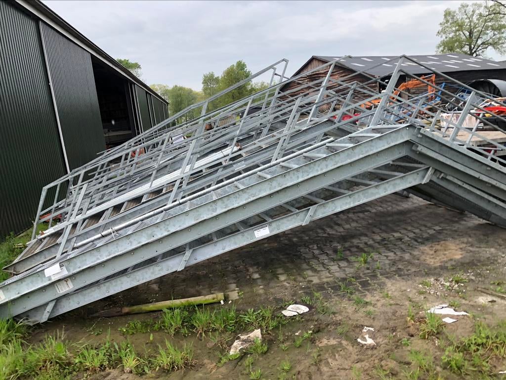 Gegalvaniseerde bordestrap trap 2.8 3.0 3.2 meter hoog, Ophalen of Verzenden, Zo goed als nieuw, Trap