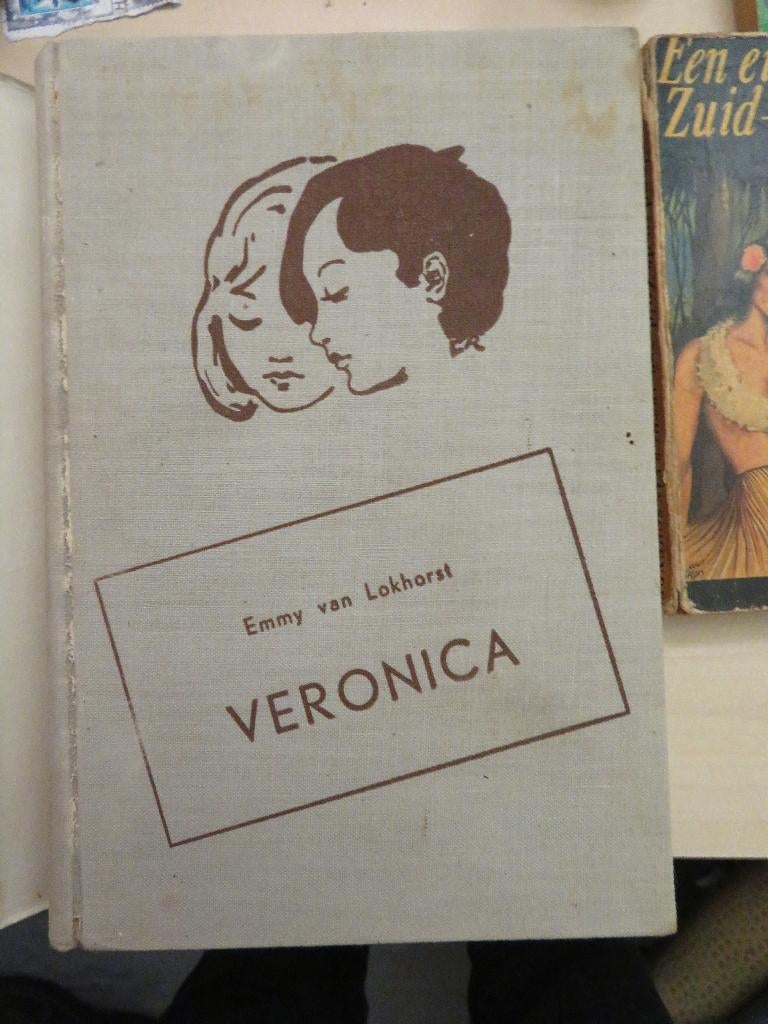 Veronica Emmy van Lokhorst  ca. 1940  magneet antwerpen, Verzenden