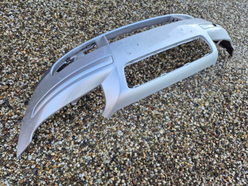 Gebruikte voorbumper Volvo S40 grijs metallic., Auto-onderdelen, Carrosserie en Plaatwerk, Ophalen, Gebruikt, Voor, Volvo