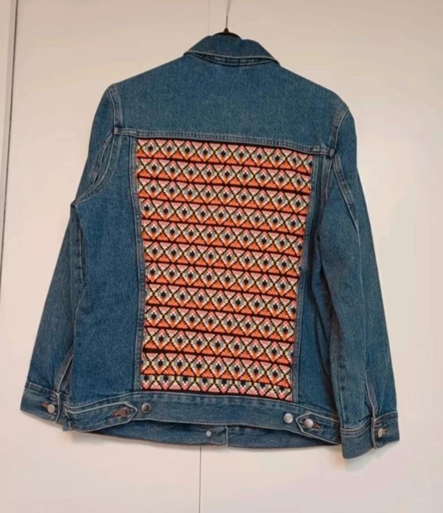 Spijkerjas met print achterkant, Kleding | Dames, Jassen | Zomer, Nieuw, Maat 38/40 (M), Blauw, Ophalen of Verzenden