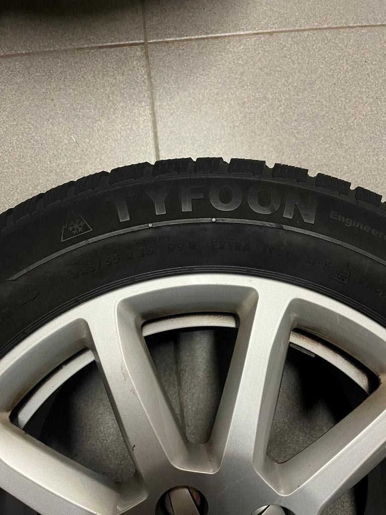 Audi winterbanden met velgen voor A4 Avant 225/55 R16, Ophalen, Gebruikt, 16 inch, Banden en Velgen