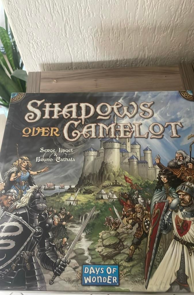 Shodownover camelot (out of production), Hobby en Vrije tijd, Gezelschapsspellen | Bordspellen, Ophalen of Verzenden, Zo goed als nieuw