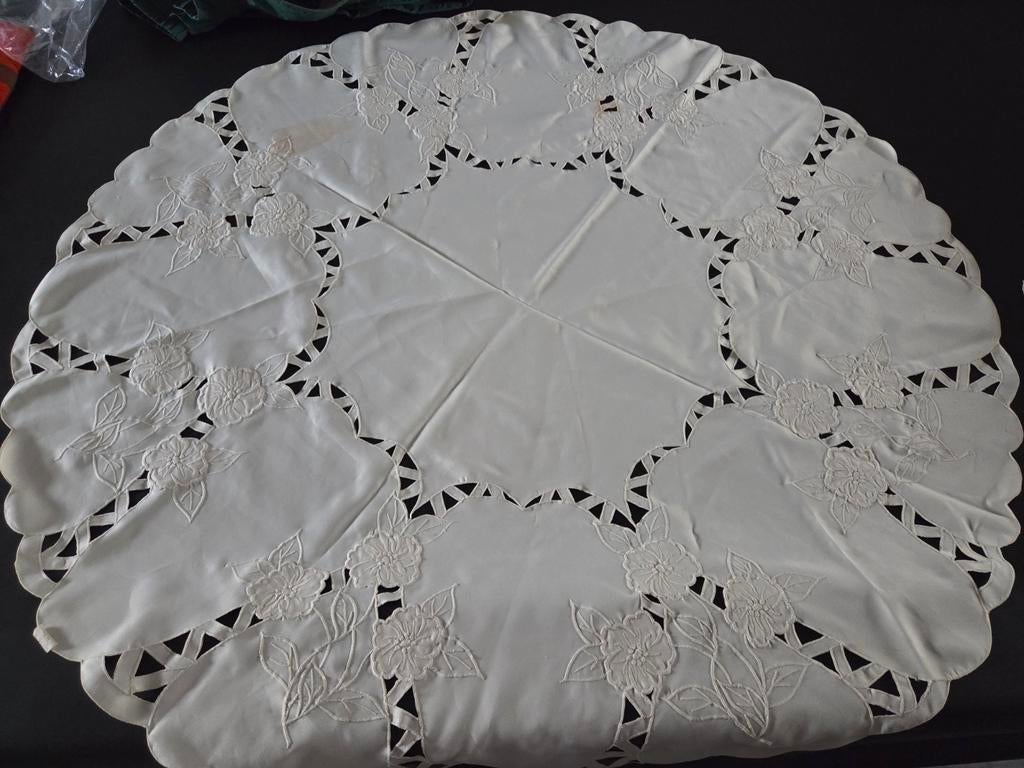 Mooie ronde tafelkleed - 125 cm, Huis en Inrichting, Ophalen, Gebruikt, Rond, Binnen