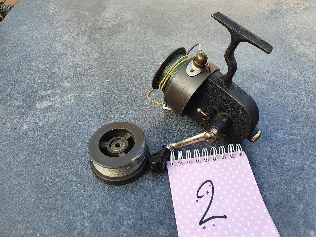 4 veschillende vintage vismolens reels oa. penn, Ophalen of Verzenden, Gebruikt, Molen