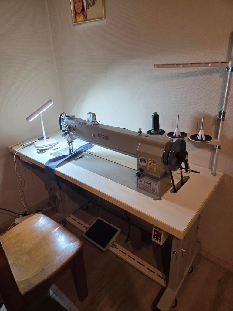 Langearm naaimachine dubbelnaald, Ophalen, Naaimachine, Overige merken