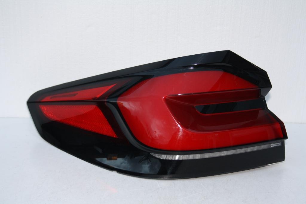 Achterlicht BMW G30 LCI links Origineel ! Lichte schade, Ophalen of Verzenden, Gebruikt, BMW