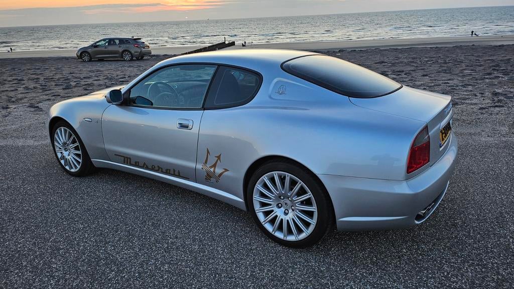 Maserati 2004 Grijs, 390 pk, 4 stoelen, Leder, Overige kleuren
