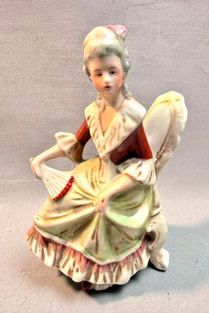 Rauenstein  Zittende vrouw #Rauenstein, Ophalen of Verzenden