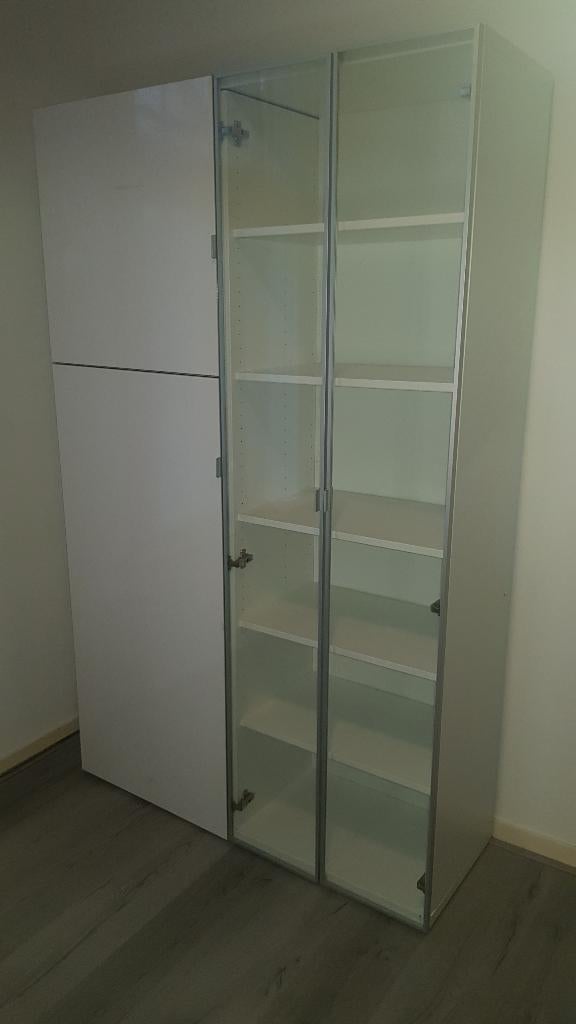 Mooie combi kast met glazen deuren, Huis en Inrichting, Kasten | Vitrinekasten, Ophalen, 100 tot 150 cm, Dicht en vitrine, Zo goed als nieuw