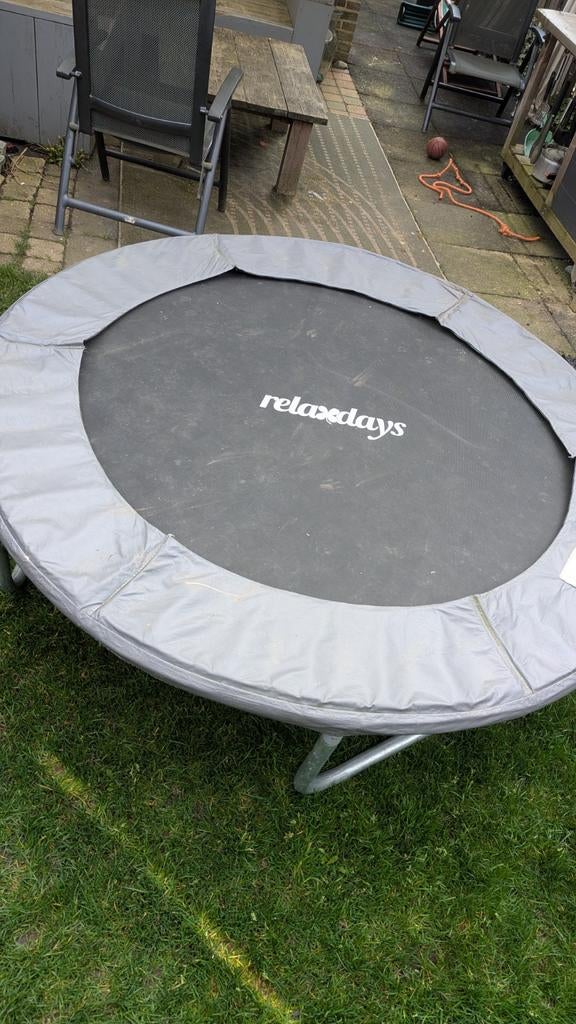 Trampoline Relaxdays 180 cm doorsnee, Ophalen of Verzenden, Gebruikt