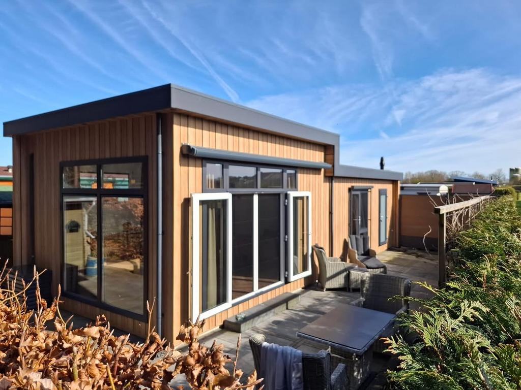 Luxe chalet op camping Jacobushoeve in Stroe, Tot en met 2