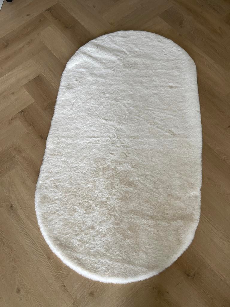 Zacht ovaal vloerkleed off white 160x90 cm, Ophalen, 50 tot 100 cm, Zo goed als nieuw, Crème