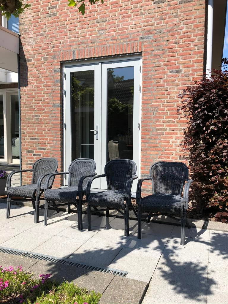 Rieten tuinstoeltjes, Ophalen, 4 zitplaatsen, Gebruikt, Rotan