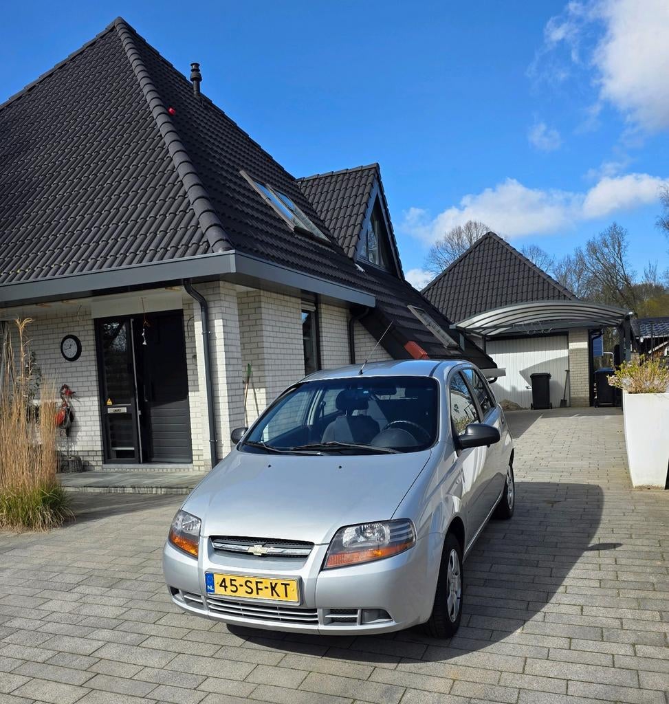 Chevrolet Kalos 1.2 Pure 2005 met trekhaak en NAP!, Voorwielaandrijving, 1150 cc, Stof, 40 €/maand