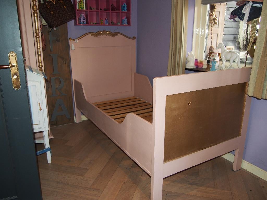 Roze Houten Kinderbed/Meisjesbed, Ophalen, 85 tot 100 cm, Gebruikt, Lattenbodem
