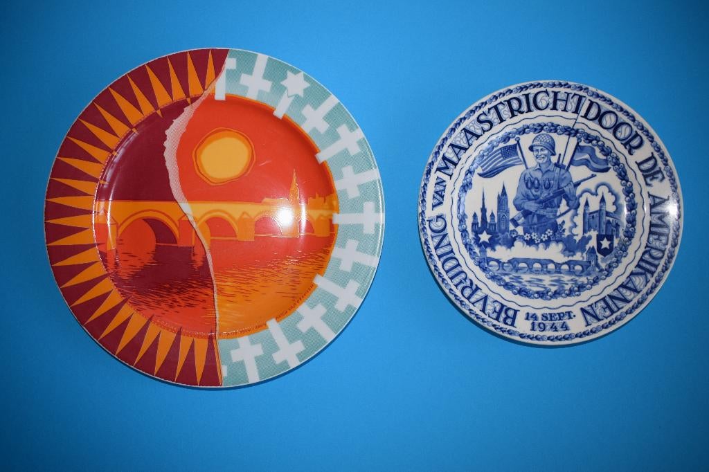 militaria bevrijding 2 borden Maastricht, Verzenden, Overige soorten, Nederland, Overige typen