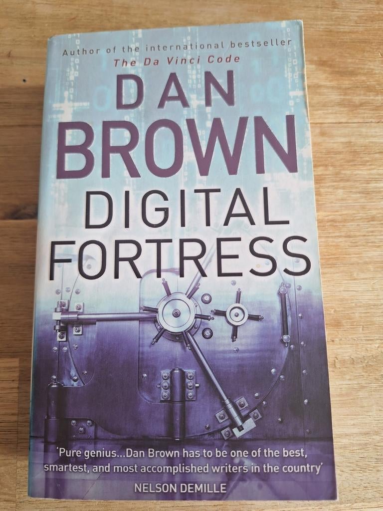 Digital Fortress van Dan Brown, Ophalen of Verzenden, Zo goed als nieuw, Dan Brown