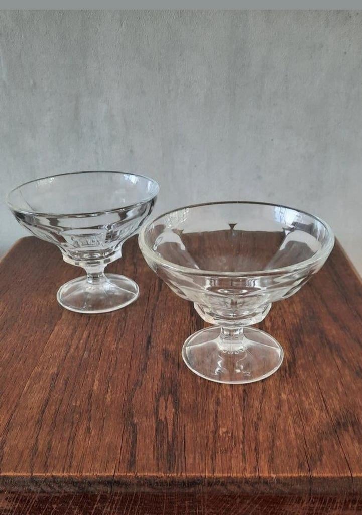 Twee mooie glazen ijscoupes, Verzamelen, Ophalen of Verzenden, Zo goed als nieuw, Overige typen