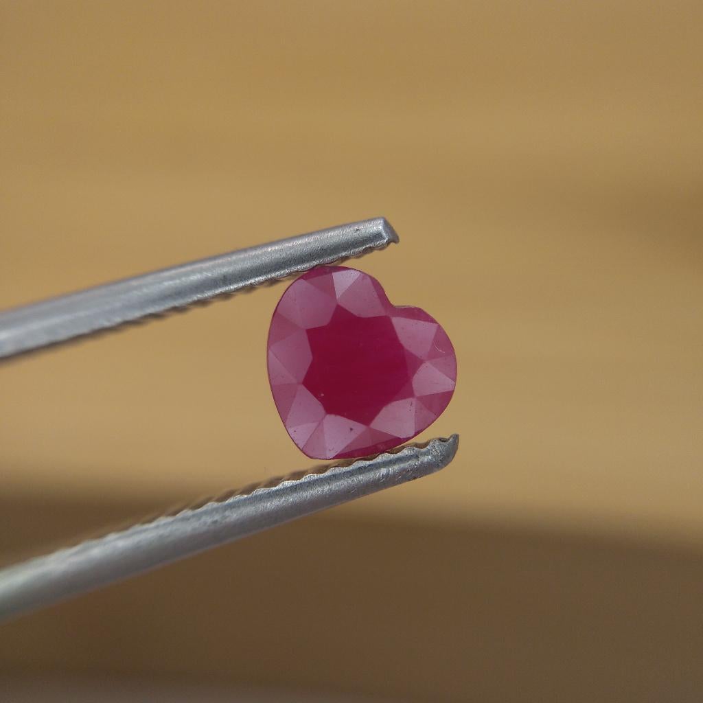 Robijn 0.87 karaat - Edelstenen, Sieraden, Tassen en Uiterlijk, Edelstenen, Ophalen of Verzenden, Nieuw