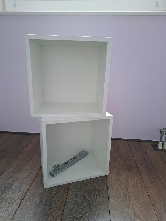 2 x Wandkubus wit Ikea inclusief ophangrails, Ophalen, Gebruikt, Wanddecoratie