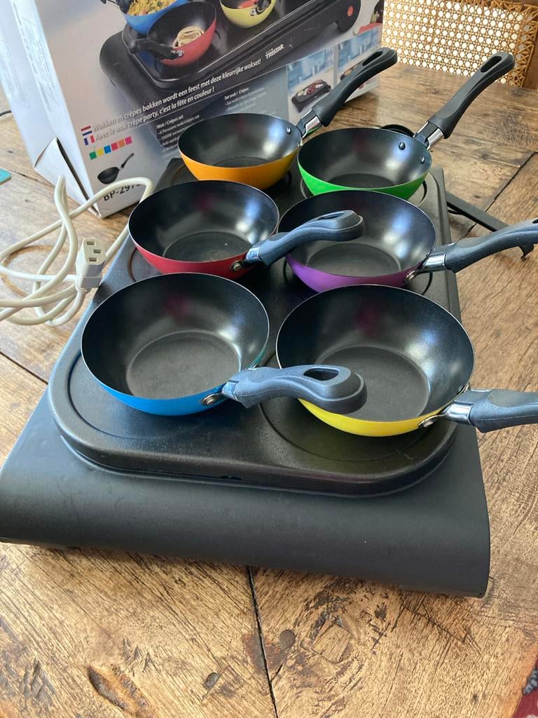 Tristar Wok/Crêpes set met 6 pannen, Ophalen of Verzenden, Metaal, Meerkleurig, Overige merken