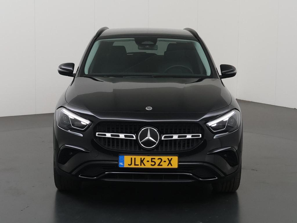 Mercedes-Benz GLA-klasse 250 e Luxury Line | Trekhaak | Nigh, 4 cilinders, 16 kWh, Zwart, Bedrijf