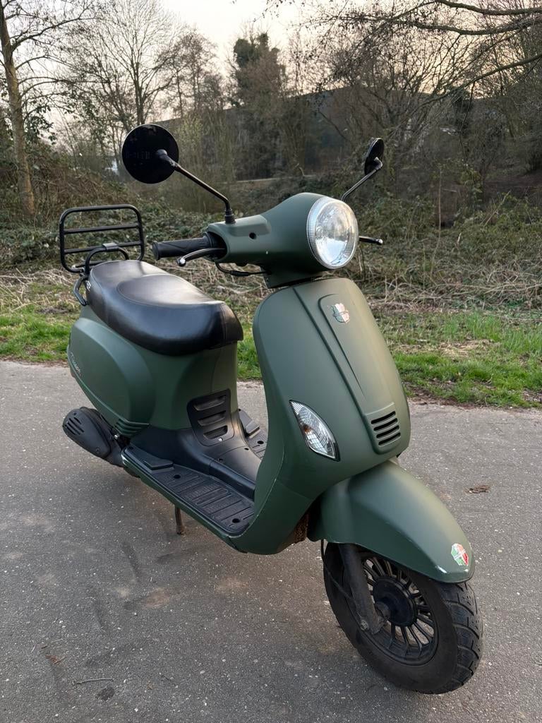 Gts Toscana Scooter, Ophalen, Zo goed als nieuw, Benzine, Maximaal 25 km/u