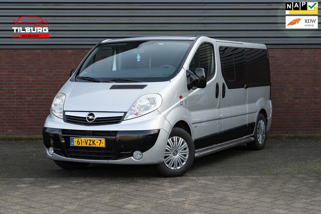 Opel Vivaro 2.5 CDTI L2H1 DC Rolstoelbus | LIFT|, Auto's, Voorwielaandrijving, Gebruikt, 4 cilinders, Origineel Nederlands