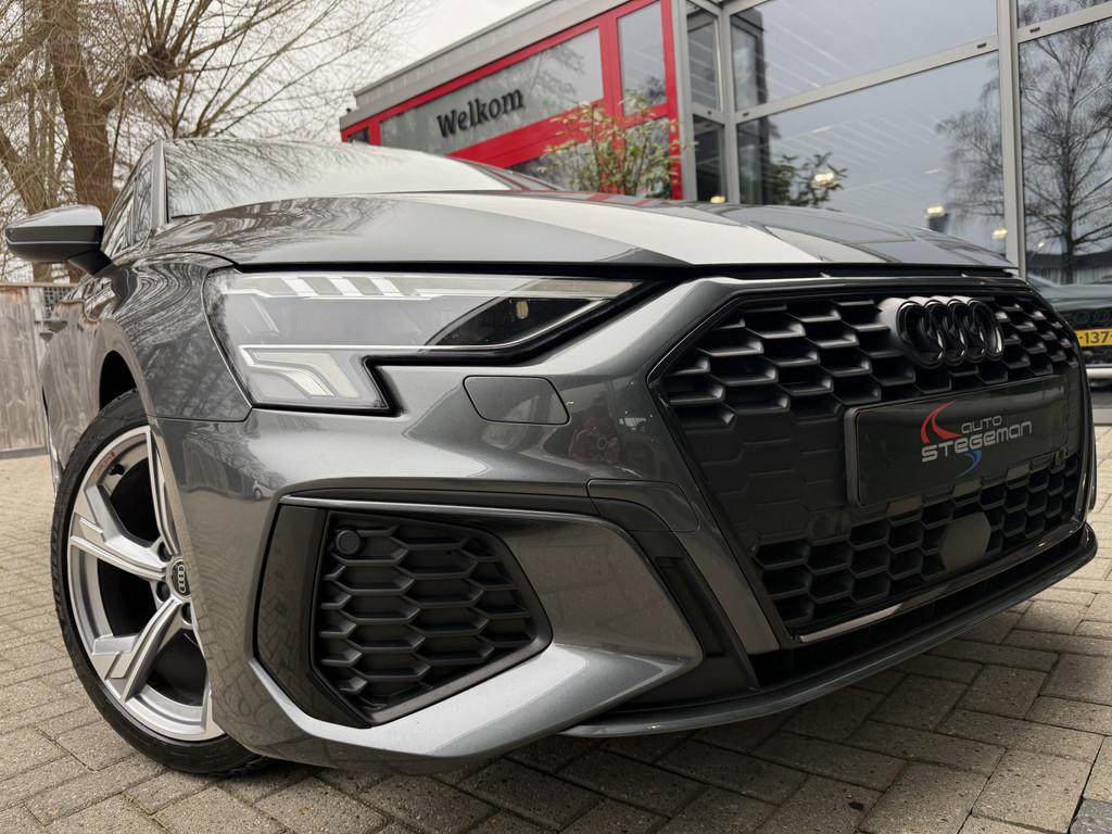 Audi A3 Limousine 30 TFSI AUT. *!* 2x S-LINE *!* CARPLAY/ LE, Gebruikt, Leder en Stof, Origineel Nederlands, Bedrijf