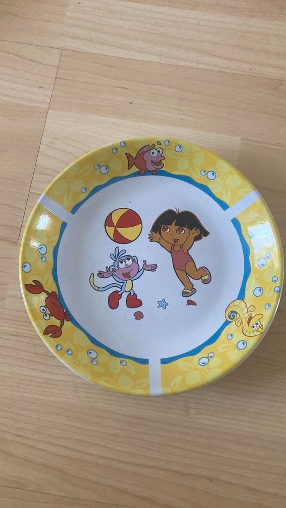 Stenen Dora bordje met opstaande rand, Ophalen of Verzenden, Zo goed als nieuw