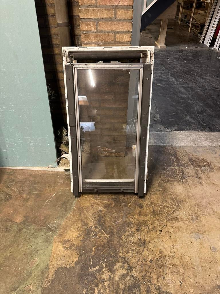 VELUX GGU 104, Doe-het-zelf en Verbouw, Glas en Ramen, Ophalen, Minder dan 80 cm, Minder dan 80 cm, Zo goed als nieuw