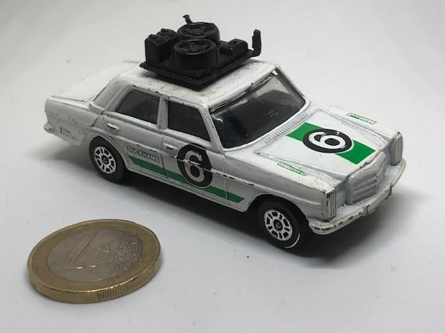 Mercedes 240D Duckhams, Corgi, Ophalen of Verzenden, Gebruikt, Auto