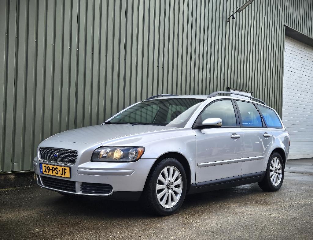 Volvo V50 2.4 140PK 2004 | Trekhaak | LM velgen, Auto's, Volvo, Bedrijf, Benzine, D, Stationwagon, Handgeschakeld, Origineel Nederlands