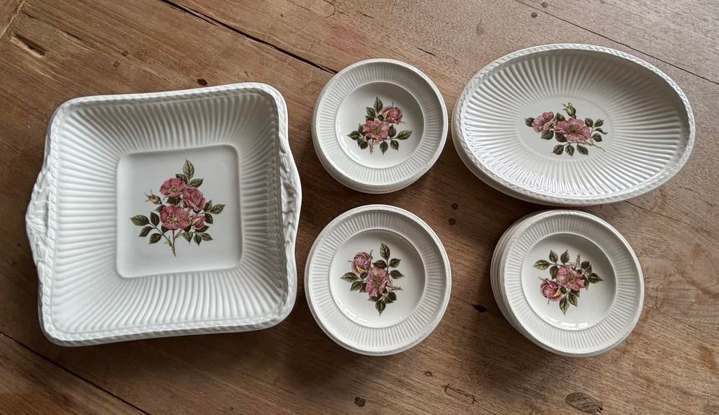 Wedgwood Briar Rose gebakservies, Ophalen