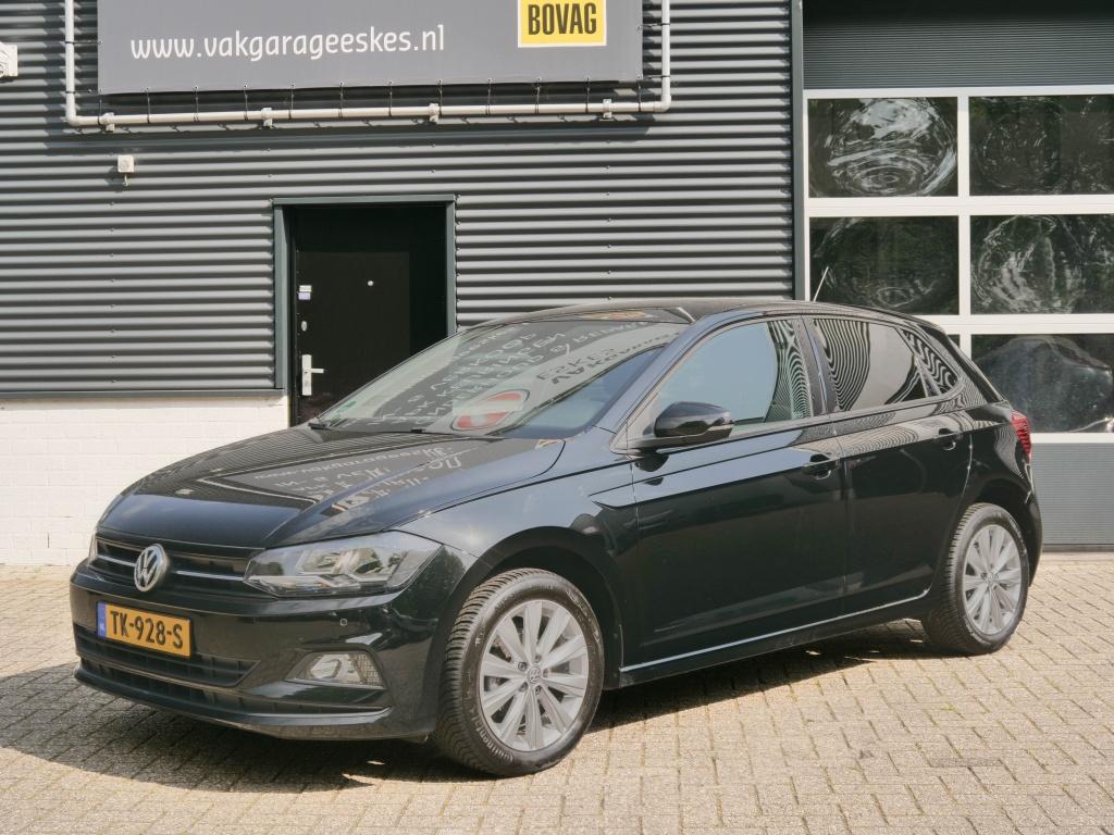 Volkswagen Polo 1.0 TSI Comf.l. Bus.Navi. en Carplay NL auto, Auto's, Stof, Euro 6, Zwart, Origineel Nederlands
