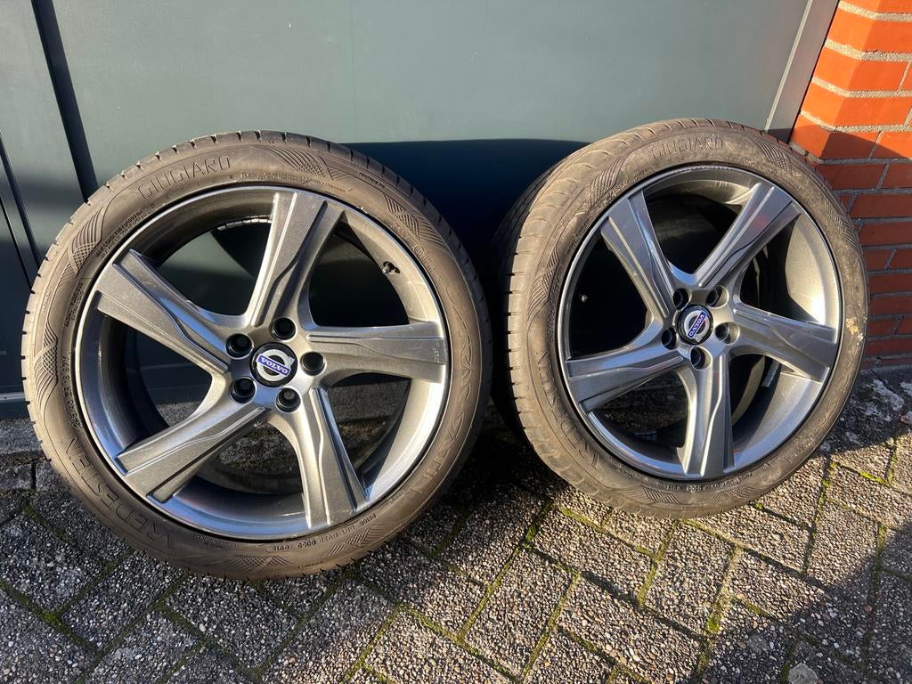 Z.G.A.N. Volvo Ixion R velgen  Vredestein  banden 245/40/18, Auto-onderdelen, Banden en Velgen, Ophalen, 18 inch, Vredestein, 7815hh