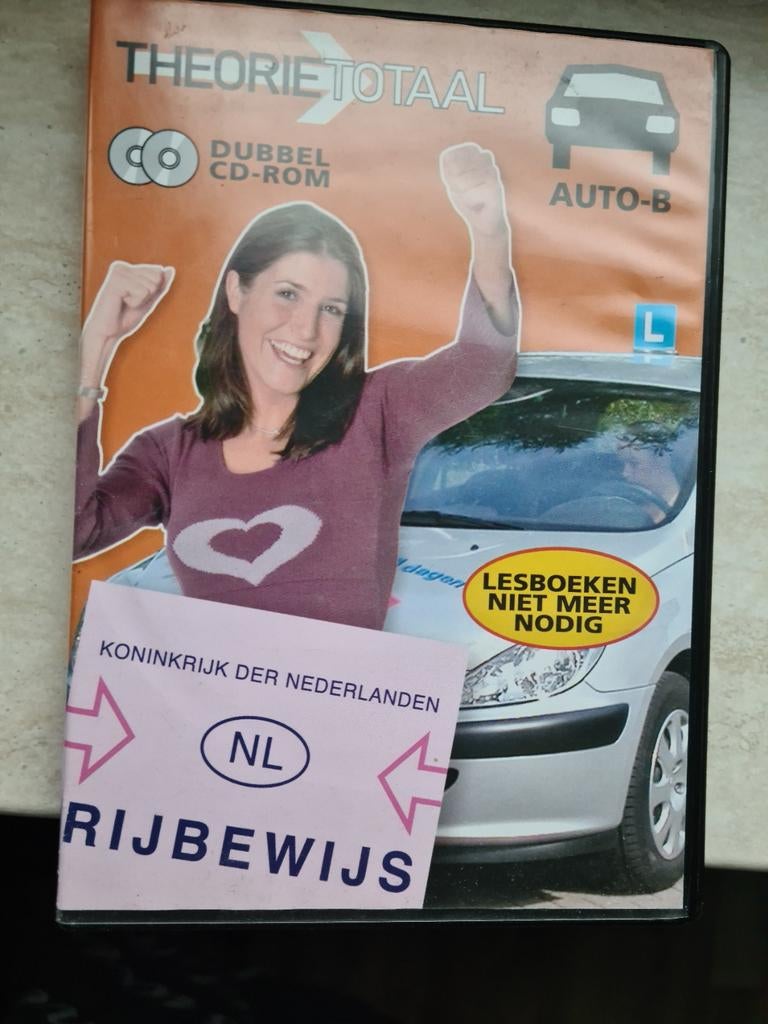 Theorie Totaal Auto-B Dubbel CD-ROM Rijbewijs, Ophalen of Verzenden, Zo goed als nieuw, Overige niveaus, Onbekend