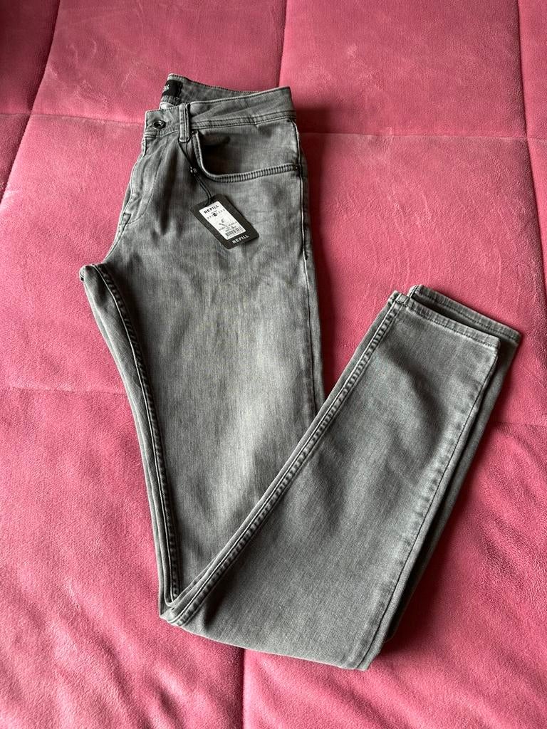 Refill Leroy Skinny Fit Jeans Grey W31 L34 – New with Tags, Kleding | Heren, Spijkerbroeken en Jeans, Ophalen of Verzenden, Nieuw
