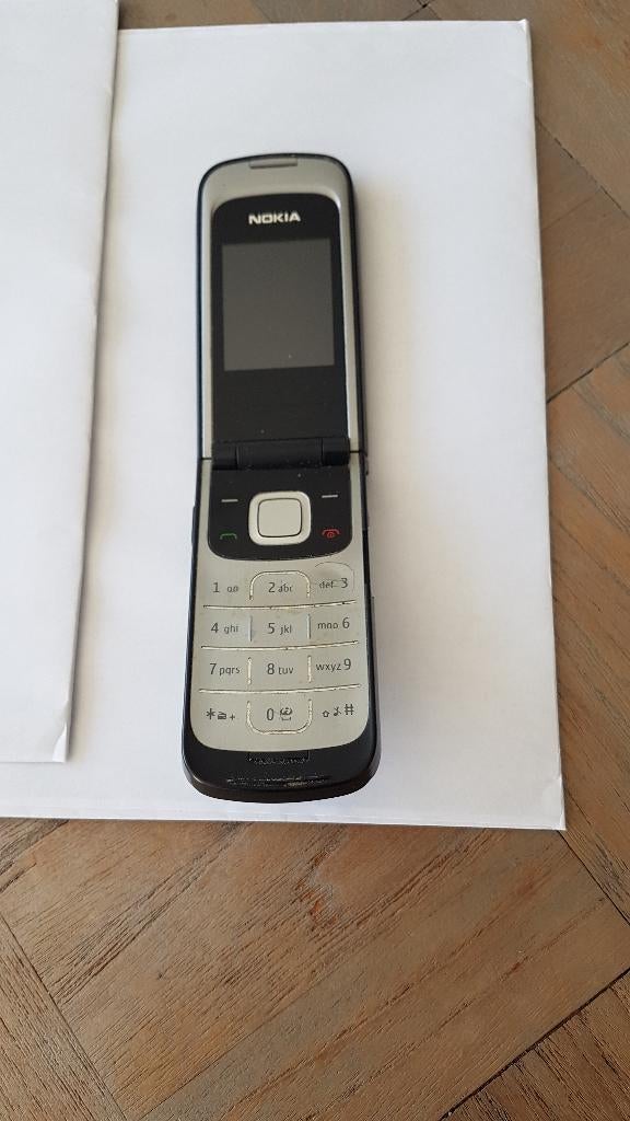 Nokia 2720, Ophalen, Gebruikt, Zwart, Fysiek toetsenbord
