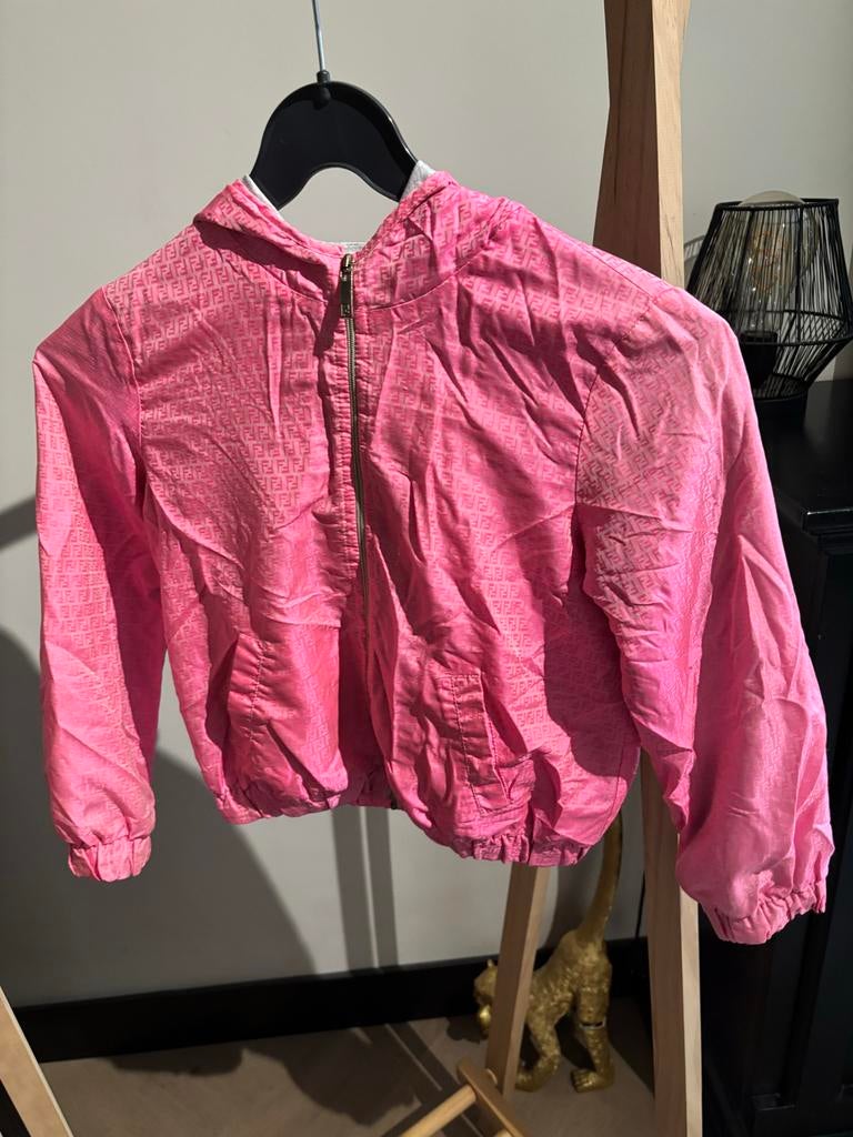 Fendi roze zomerjas monogramprint maat 122 / 7 jaar, Kinderen en Baby's, Verzenden, Gebruikt, Meisje, Jas
