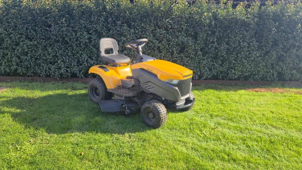 Stiga Tornado Hydrostaat zitmaaier. Nieuwstaat!, Ophalen of Verzenden, Zo goed als nieuw