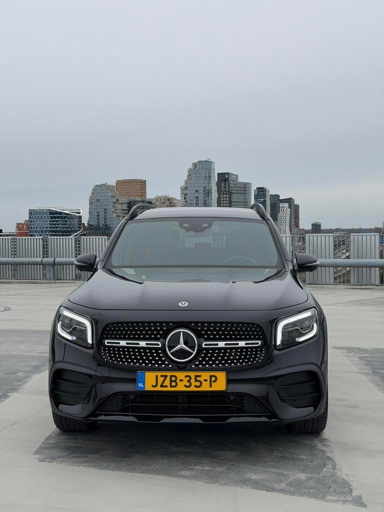 Mercedes-Benz GLB 2024 - 200d AMG-line, Zwart, Zwart, Bedrijf, Diesel